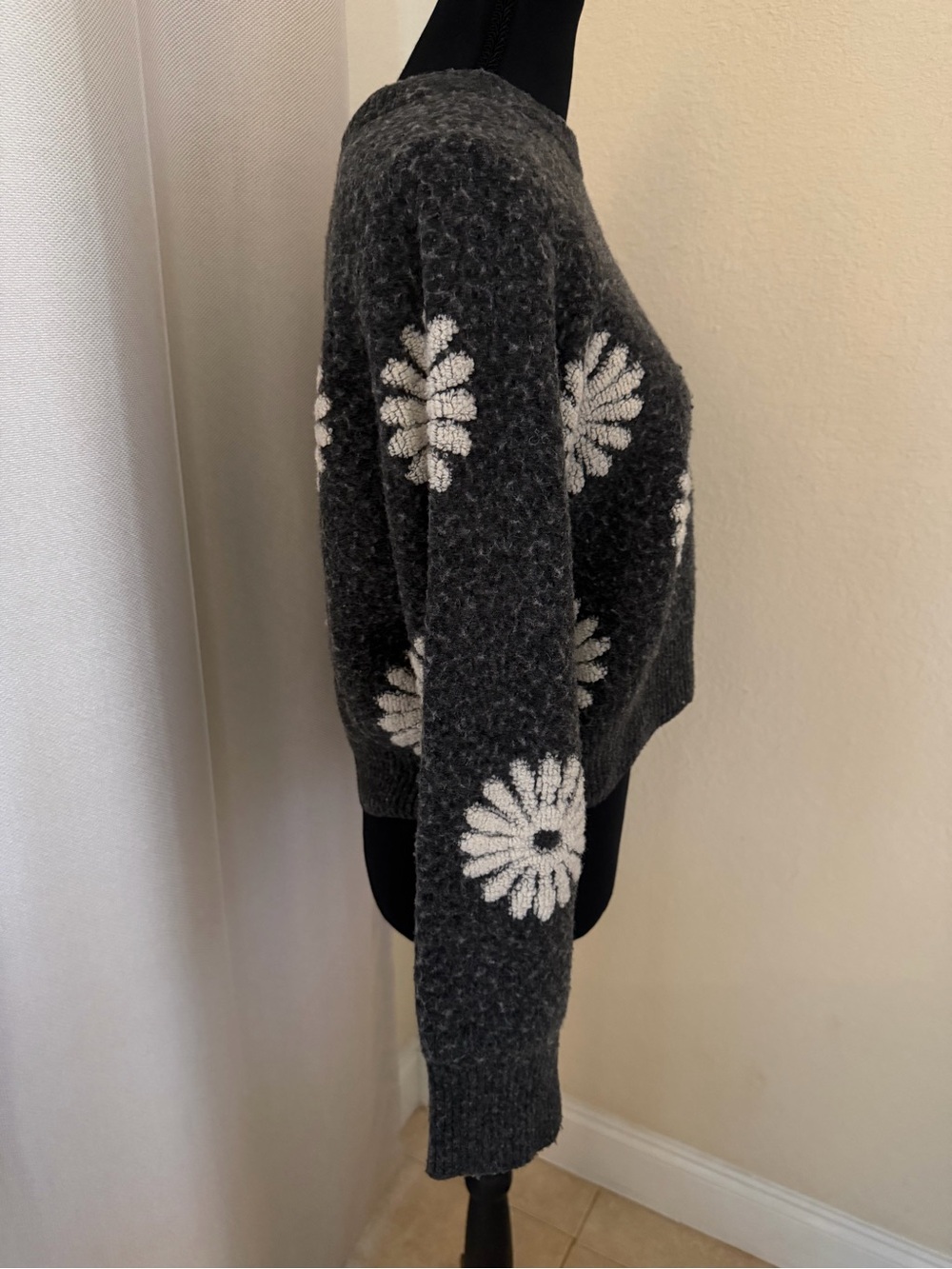 Sandro Paris Daisy Floral Fuzzy Knit Crewneck Sweater Gray Size 2 M - Picture 6 of 12